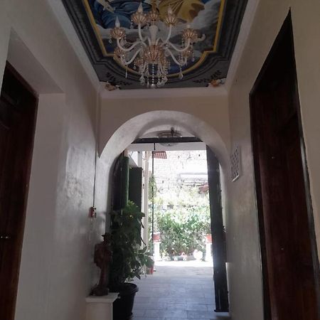 Hostal Atlantis Кито Екстериор снимка