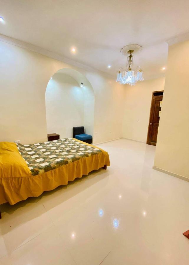 Hostal Atlantis Кито Екстериор снимка