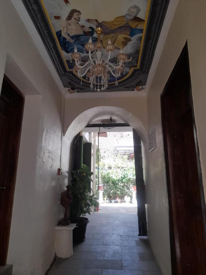 Hostal Atlantis Кито Екстериор снимка