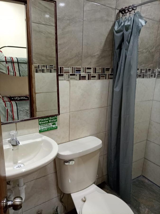 Hostal Atlantis Кито Екстериор снимка