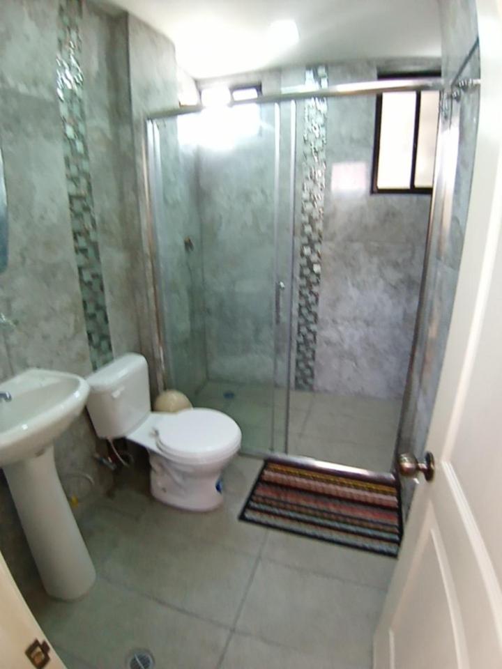 Hostal Atlantis Кито Екстериор снимка